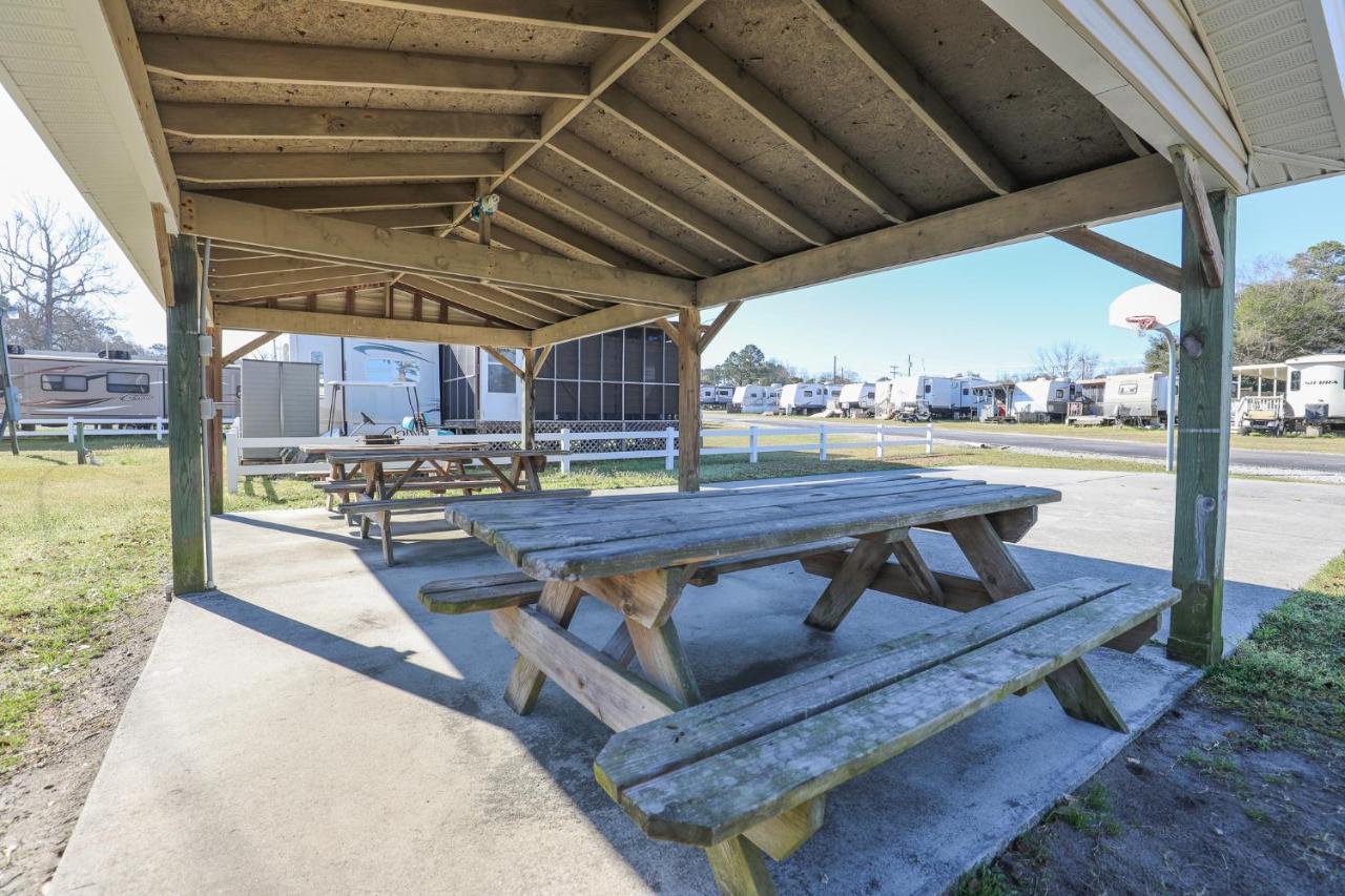 Model Home Near Camp Lejeune With Water View Sneads Ferry Exterior photo